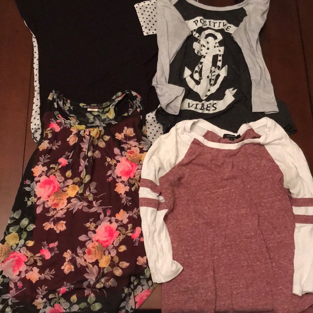 Clothes - Picture 3 of 8